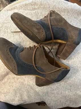 Schuler & Sons Philadelphia heeled oxfords